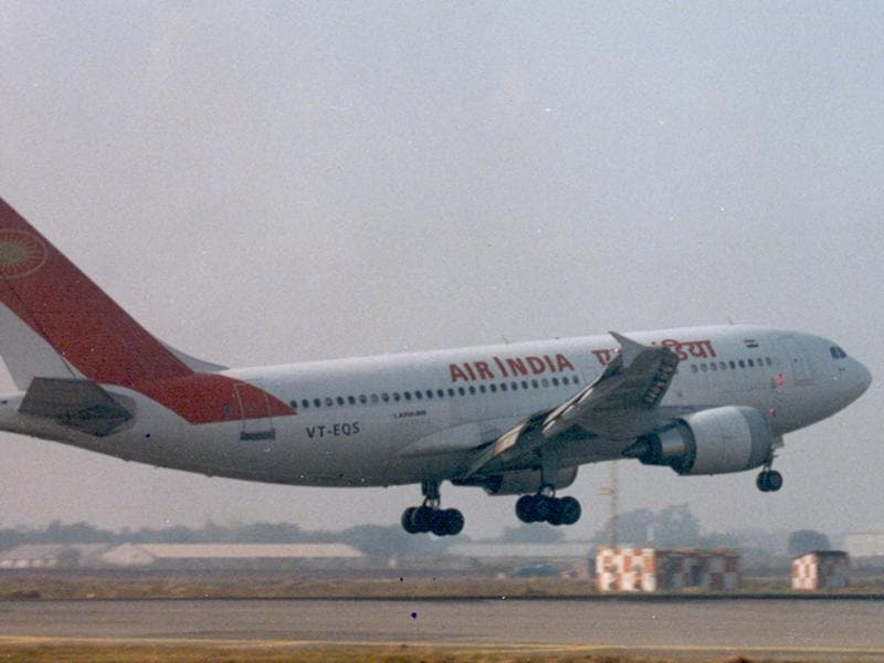False Fire Alarm Leads To Emergency Evacuation Of Ai Flight At Mumbai Hindustan Times Fly high aviation academy no. emergency evacuation of ai flight