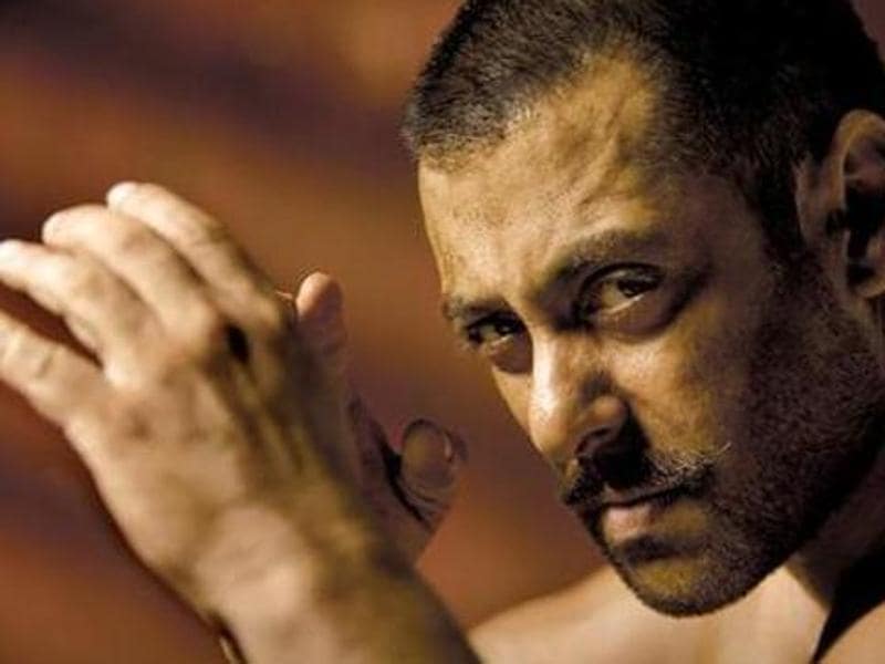 Don’t miss this photo: Salman Khan with his six-pack abs in Sultan