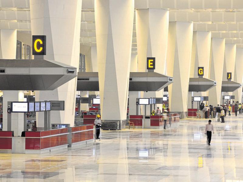 Дели терминалы. Аэропорт Нью Дели. Аэропорт Нью Дели Перон. Аэропорт Индиры Ганди в Дели. Аэропорт Дели Индия терминал 3.