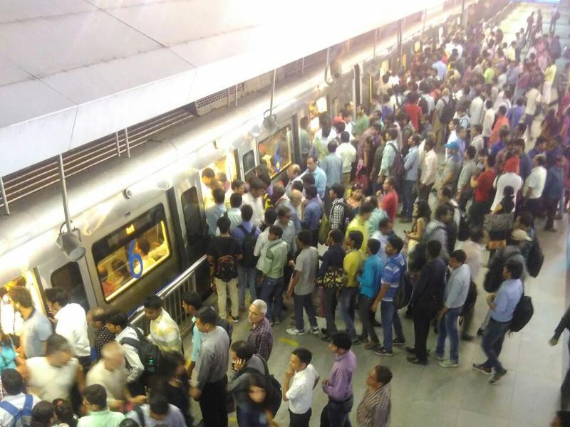 Man jumps in front of Metro train at Chandni Chowk station, critical Latest News Delhi