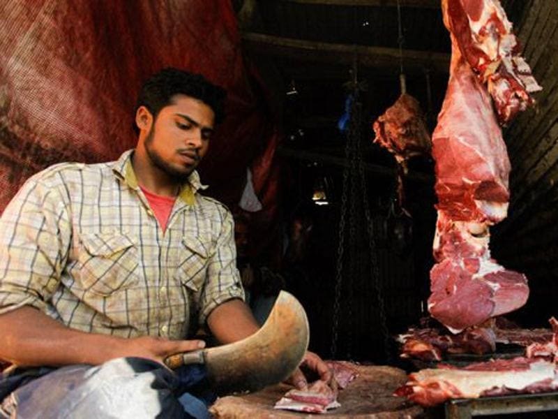 Bombay HC says eating beef legal, upholds ban on cow slaughter | Latest News India - Hindustan Times Bombay HC says eating beef legal, upholds ban on cow slaughter | Latest News India - Hindustan Times