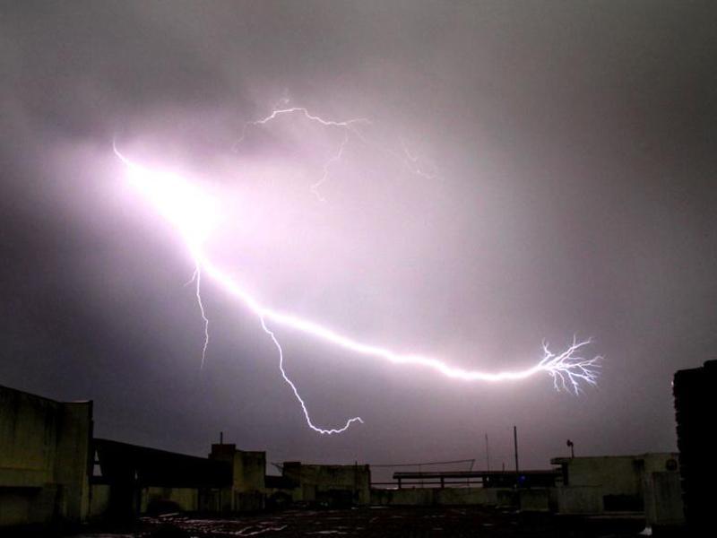 Jharkhand couple killed in lightning strike, close shave for infant