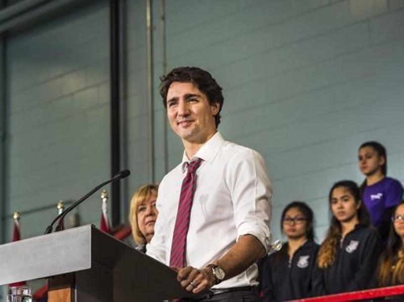 Canada Pm Justin Trudeau Apologises For Elbowing Woman Lawmaker In House World News