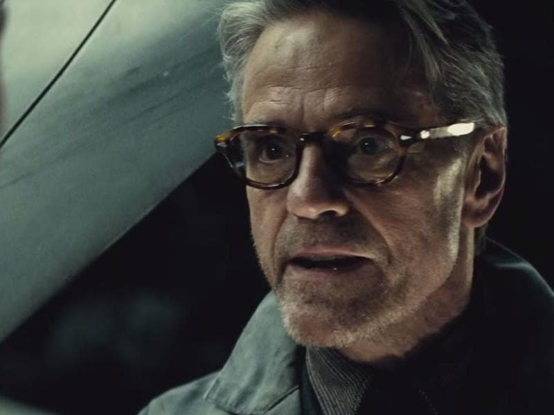 Jeremy Irons says Batman v Superman deserved its bad reviews | Hollywood -  Hindustan Times