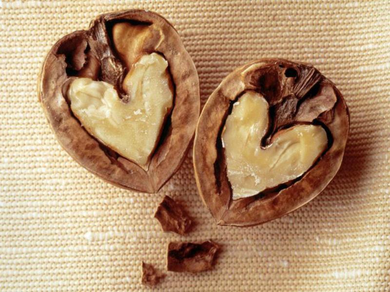Eat well to stay well Walnuts everyday can prevent colon cancer