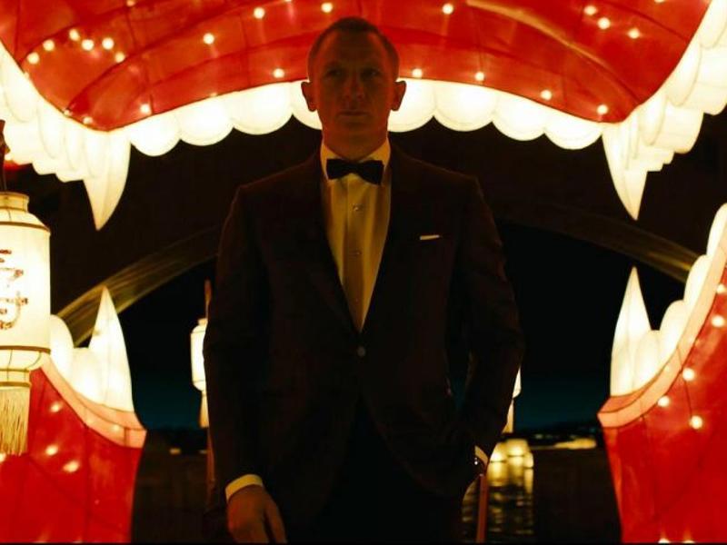 How Daniel Craig, Sam Mendes and a pair of gloves cost Skyfall millions