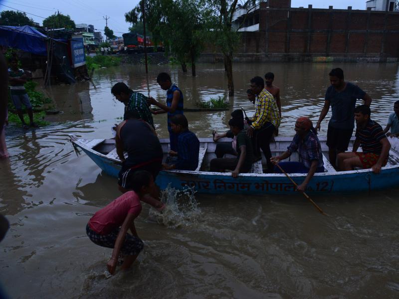 Heavy rainfall exposes Bhopal’s civic mess - Hindustan Times