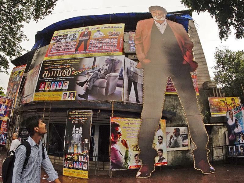 In Mumbai Rajinikanth S Kabali Releases To Festive Atmosphere Mass Hysteria Mumbai News Hindustan Times