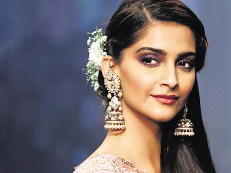 Sonam Kapoor Xxx Hd - Sonam Kapoor wants to do Russian, Chinese, French films with 'good scripts'  | Bollywood - Hindustan Times