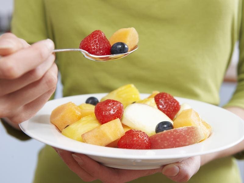Include fresh fruits in daily diet to prevent, reduce kidney stones