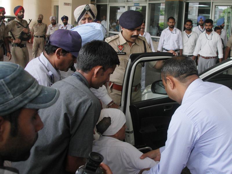 Cloud Over Ludhianas Dmc Hospital As Badals Visit Critical Rss Leader Hindustan Times 2059