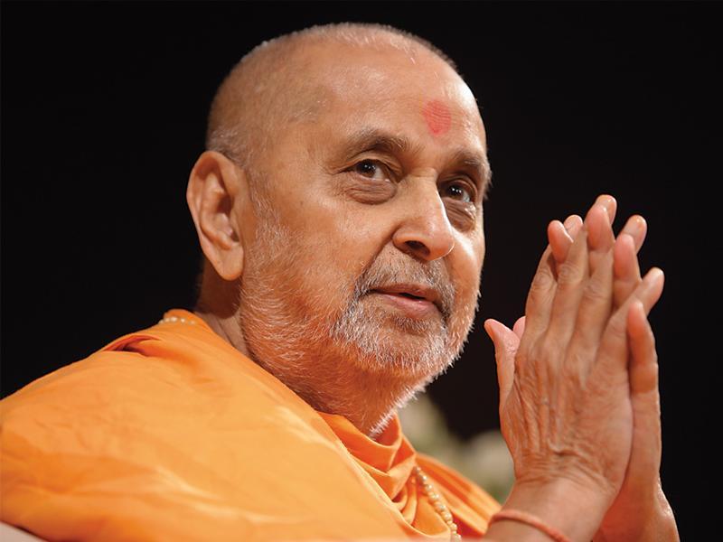 BAPS head Pramukh Swami Maharaj dies at 95, PM tweets will ‘miss his