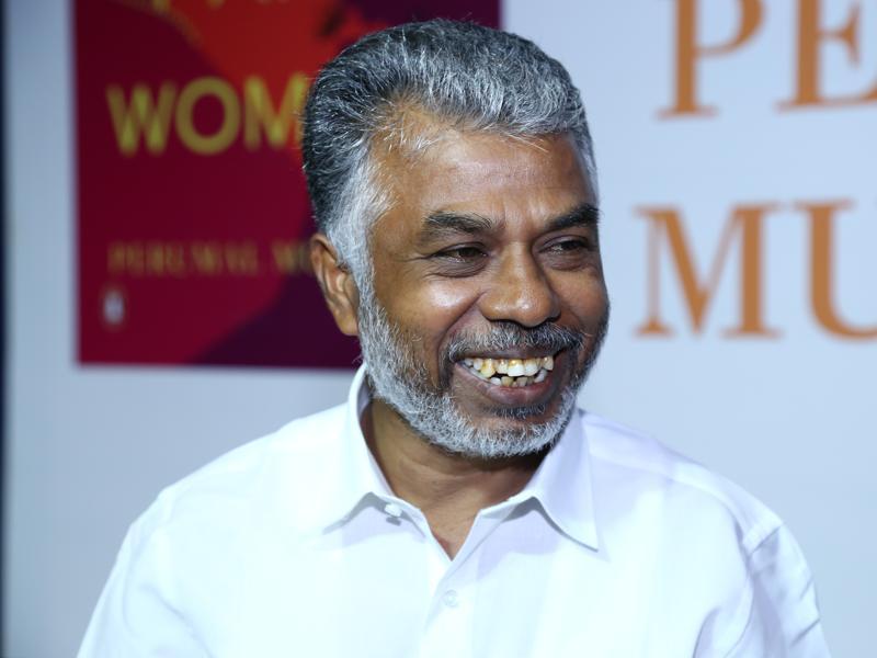 Murugan Murugan Ladies Sex - A censor inside me: Perumal Murugan is back with 200 new poems | Latest  News India - Hindustan Times