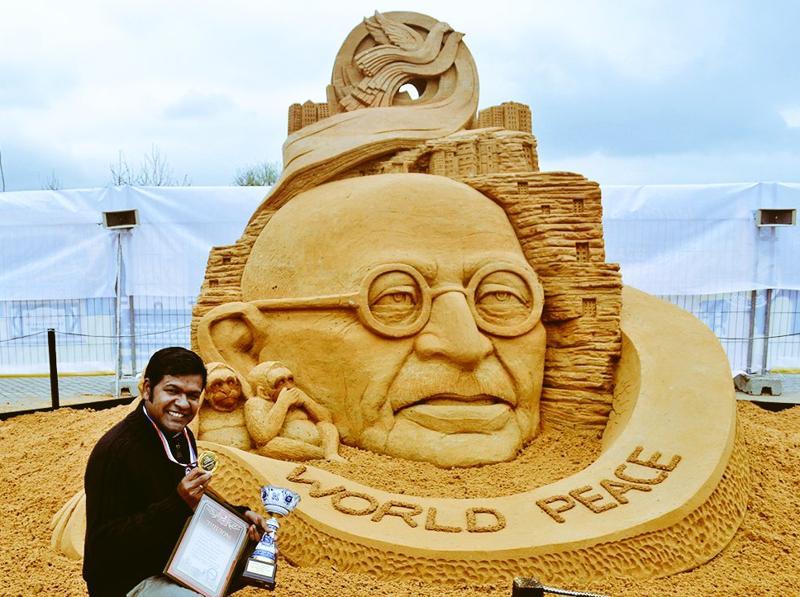 Sand artist Sudarsan Pattnaik wins Russian award for art on ‘world