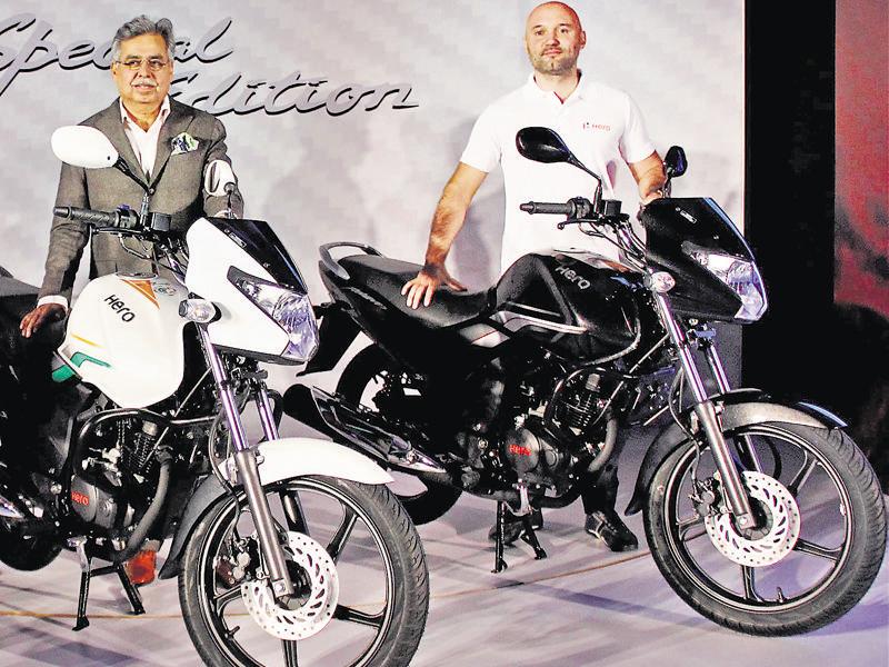 achiever bike on road price