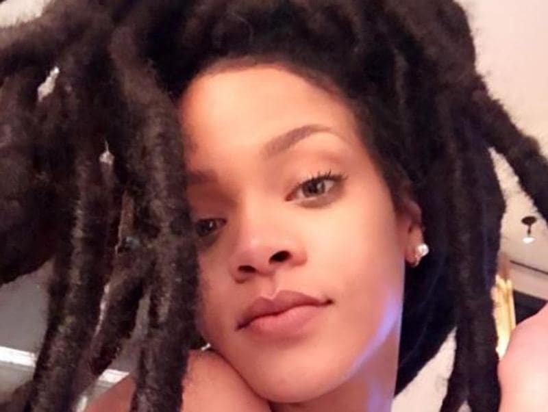 Rihannas Dreadlocks Singer Sports A New Hairdo Hindustan Times 