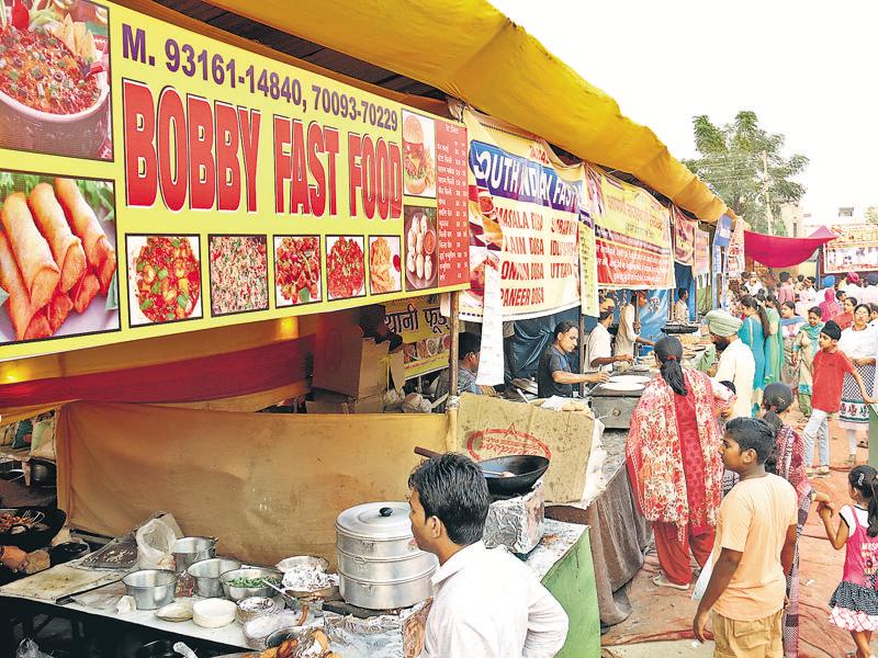 From dhaba food to Italian pizzas, Bathinda residents feast on all