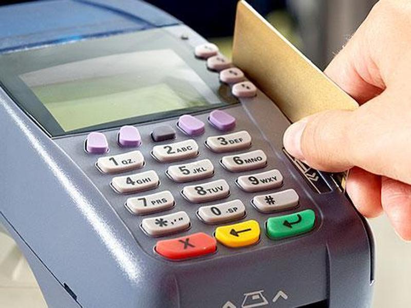Banks face the credit card conundrum - Hindustan Times