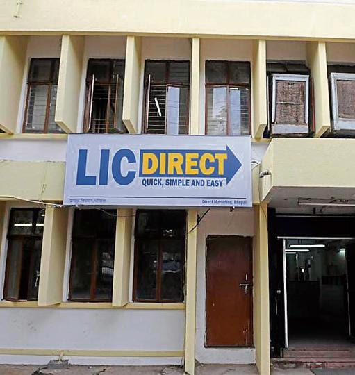 Less policy sales offline, lesser commissions, LIC agents could face