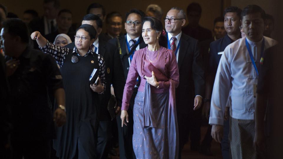 Malaysia asks ASEAN to help resolve Rohingya crisis | World News