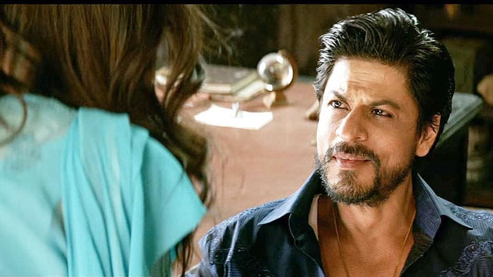 Fan Tweeted To SRK That He's Bunking His Class To Watch Raees! What SRK  Replied Is Mind-Blowing! - RVCJ Media