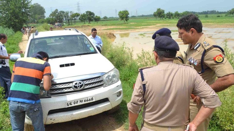 Fortuner police car outlet