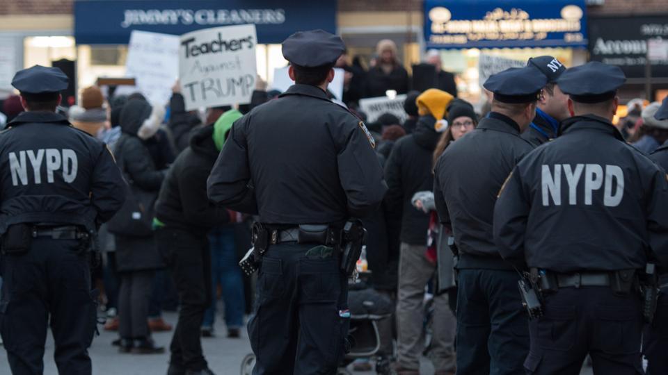 ‘dont Detonate On Patrol Muslim Police Officer In New York Harassed