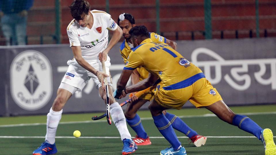 Hockey India League Dabang Mumbai steal 21 win over Punjab Warriors