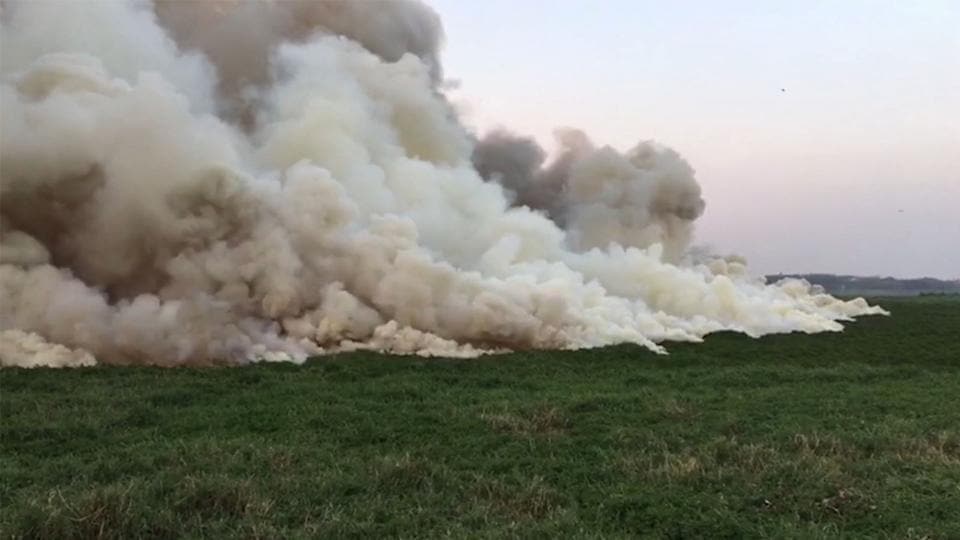 Bellandur Lake in Bengaluru catches fire | Hindustan Times