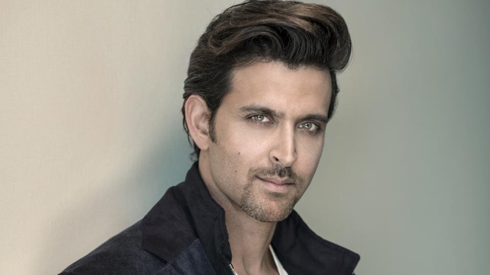 For me, you are a true champion : Hrithik Roshan to R