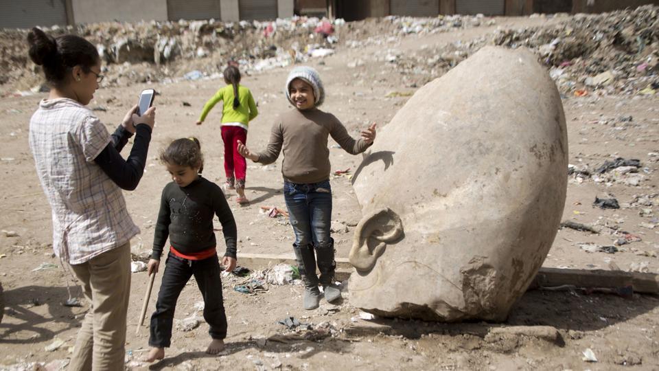 Huge statue of Egyptian pharaoh discovered World News Hindustan Times