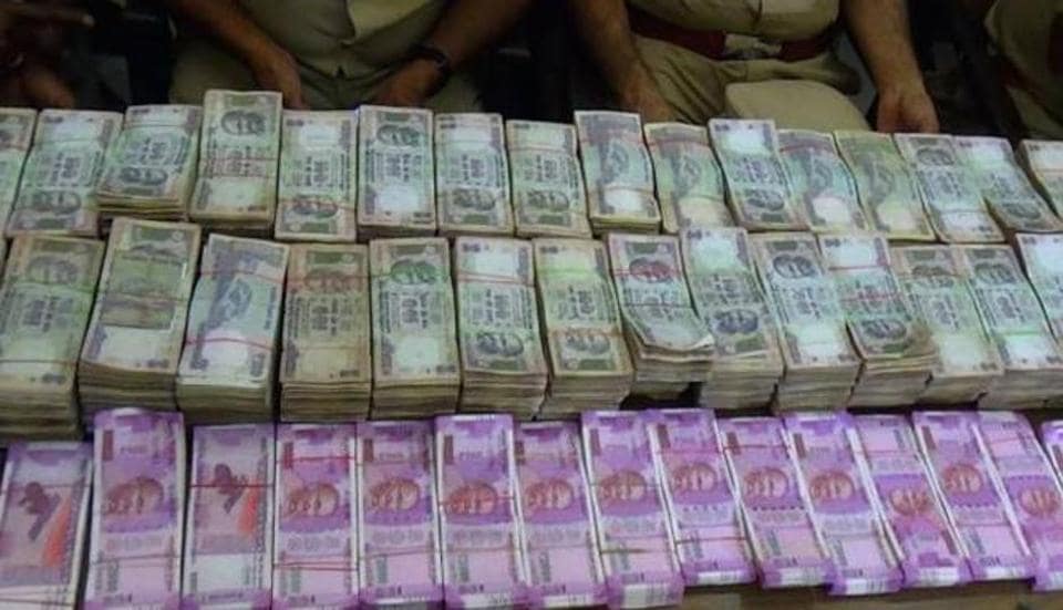 Fake Currency Worth Over Rs 15 Lakh Seized Post Note Ban At Indo Bangla 