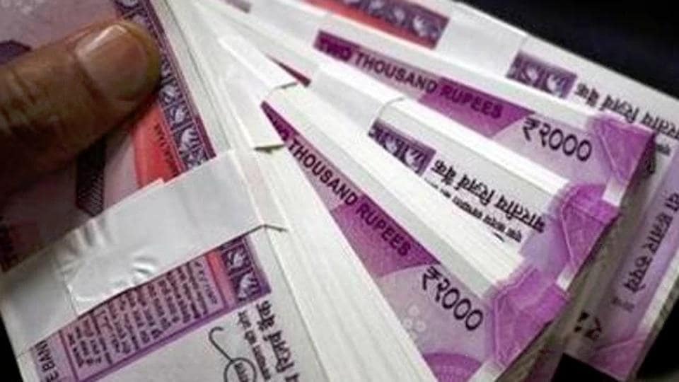 Indian Companies May Have Rs 4 Lakh Crore Extra Working Capital E Y Hindustan Times