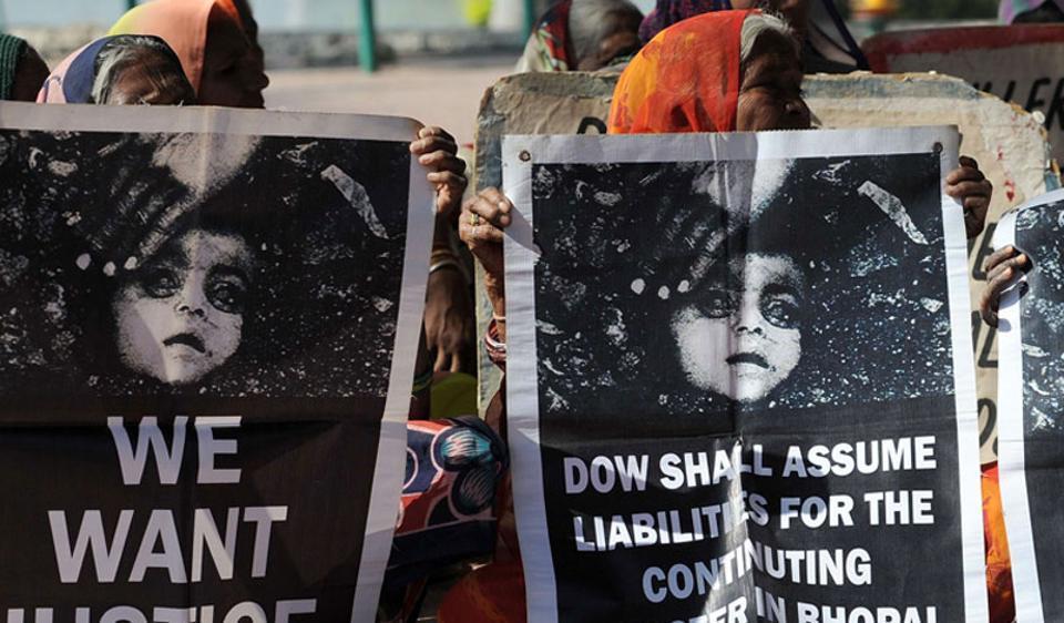 Over 300 tonnes of toxic waste still lying at the Bhopal gas tragedy