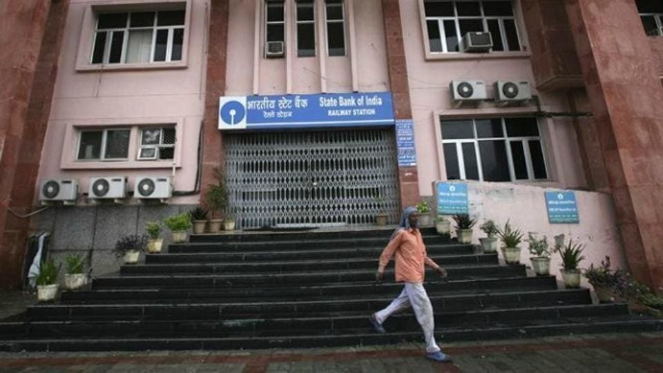 Banks to remain closed on April 1 RBI Hindustan Times