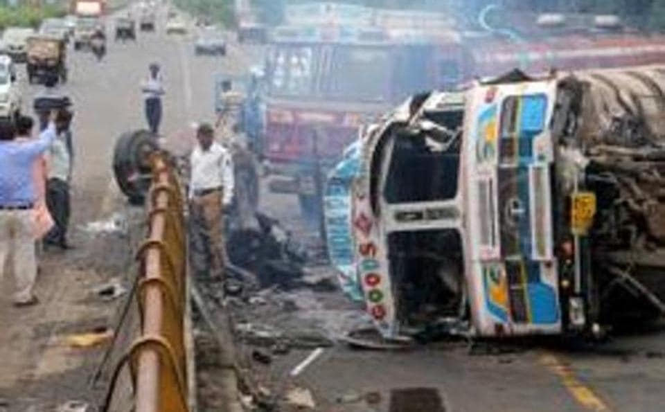 Don’t Hesitate To Help Road Accident Victims, The Maharashtra ...