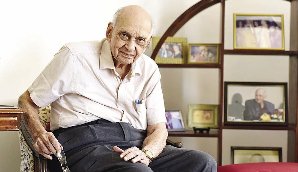 Meet India�s best known sex doctor The 93-year-old Mahinder Wa pic