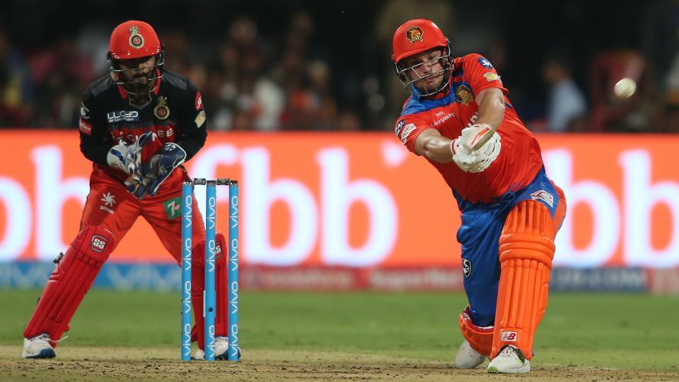 Aaron Finch says wickets of Virat Kohli Chris Gayle in powerplay