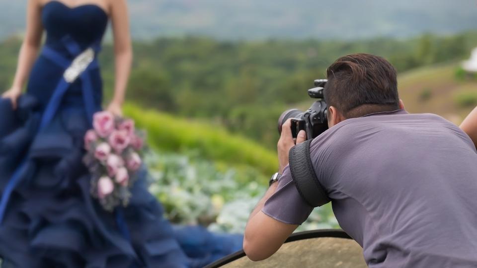 pre wedding shoot camera