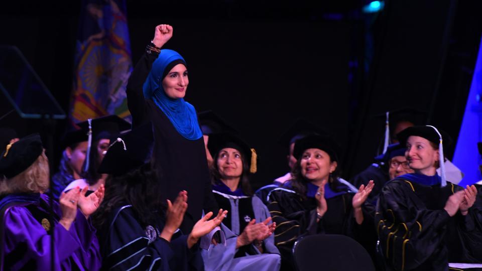 Muslim American Activist Linda Sarsour Speech At Nyc College Draws Barbs From Right World News 1918