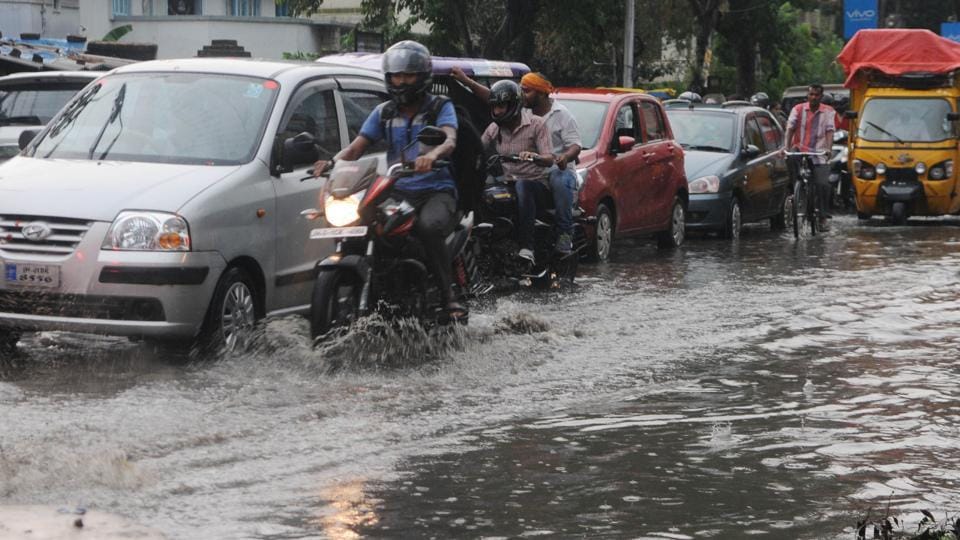 Heavy rain, lightning lash Jharkhand, kill four - Hindustan Times