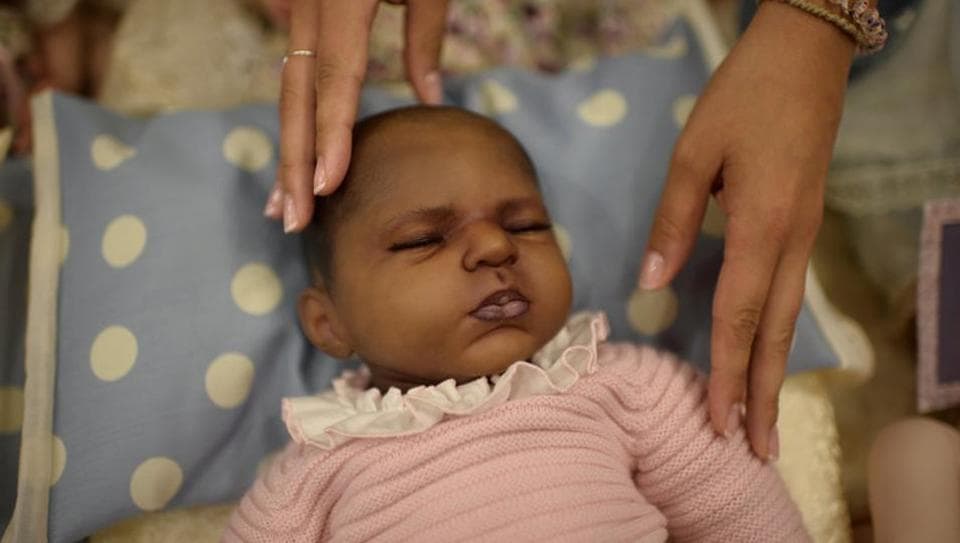 Living Dolls Spanish Firm Makes Eerily Realistic Human Alien Babies World News Hindustan Times