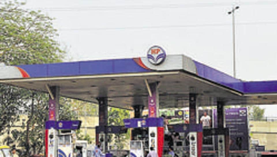 Tamil Nadu govt plans to set up 10 Amma petrol bunks Latest News