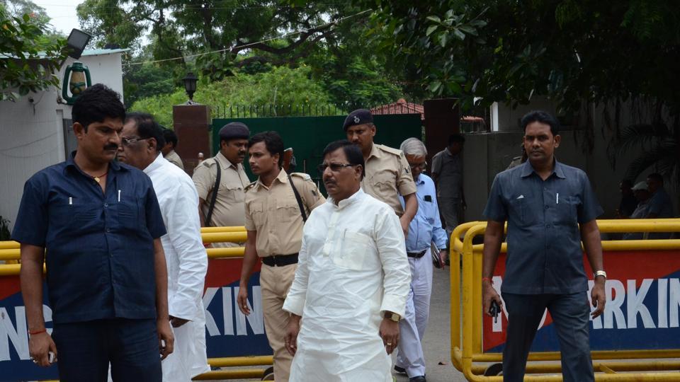 RJD primes guns for its August 27 Patna rally but Lalu’s arrest fears