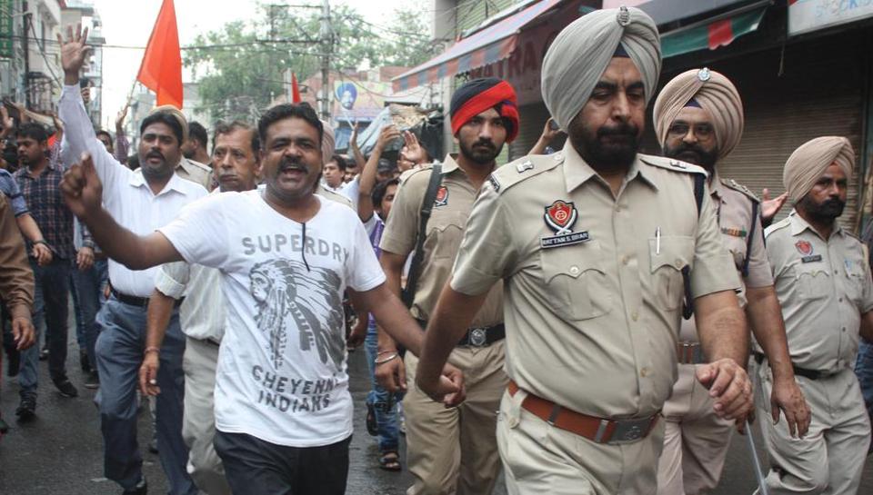 Punjab bandh call evokes poor response in Ludhiana Hindustan Times