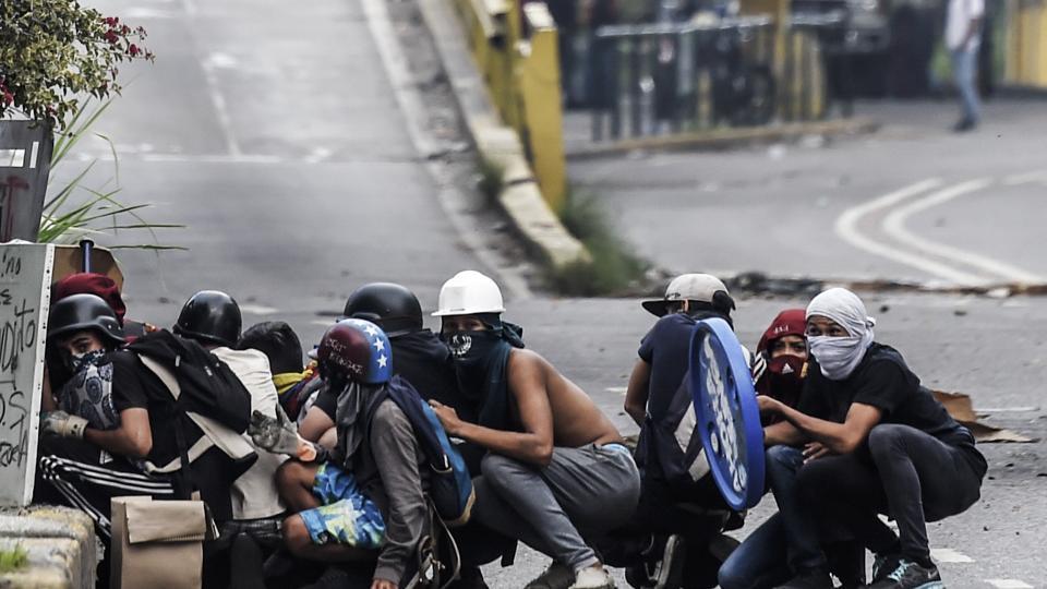 Venezuela Strike Against Constitutional Rewrite Erupts Into Violence, 2 ...