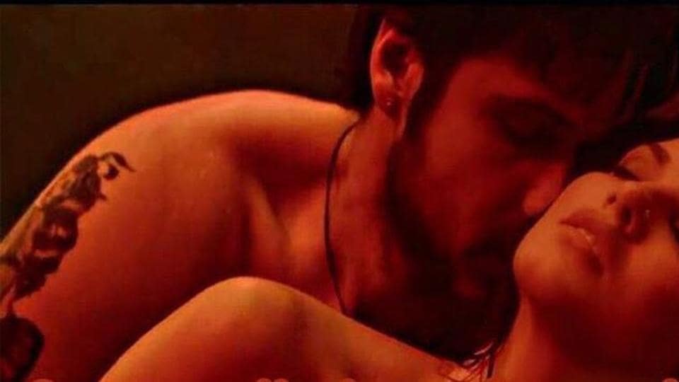 Emraan Hashmi Sunny Leone Sex - Baadshaho song Piya More: Sunny Leone, Emraan Hashmi turn up the heat with  these pics | Bollywood - Hindustan Times