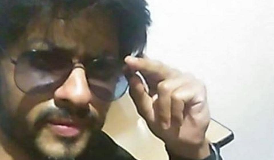 Shah Rukh Khan Pictures Of His Perfect Look Alike Bollywood Hindustan Times 8555