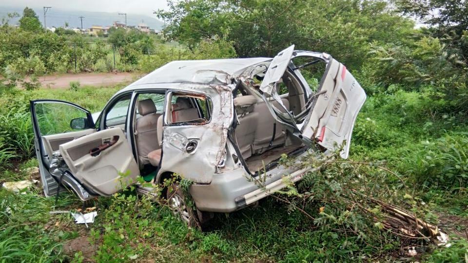 One dead, 3 injured in Mumbai-Pune expressway accident - Hindustan Times