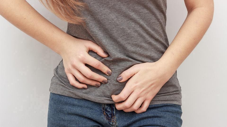 women, avoid wearing tight jeans in monsoons. could lead to an UTI | Health - Hindustan Times